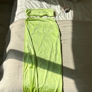 superdown lime green skirt-bandeau set
